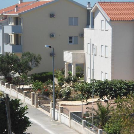 Apartments Slavica โตรกีร์ ภายนอก รูปภาพ