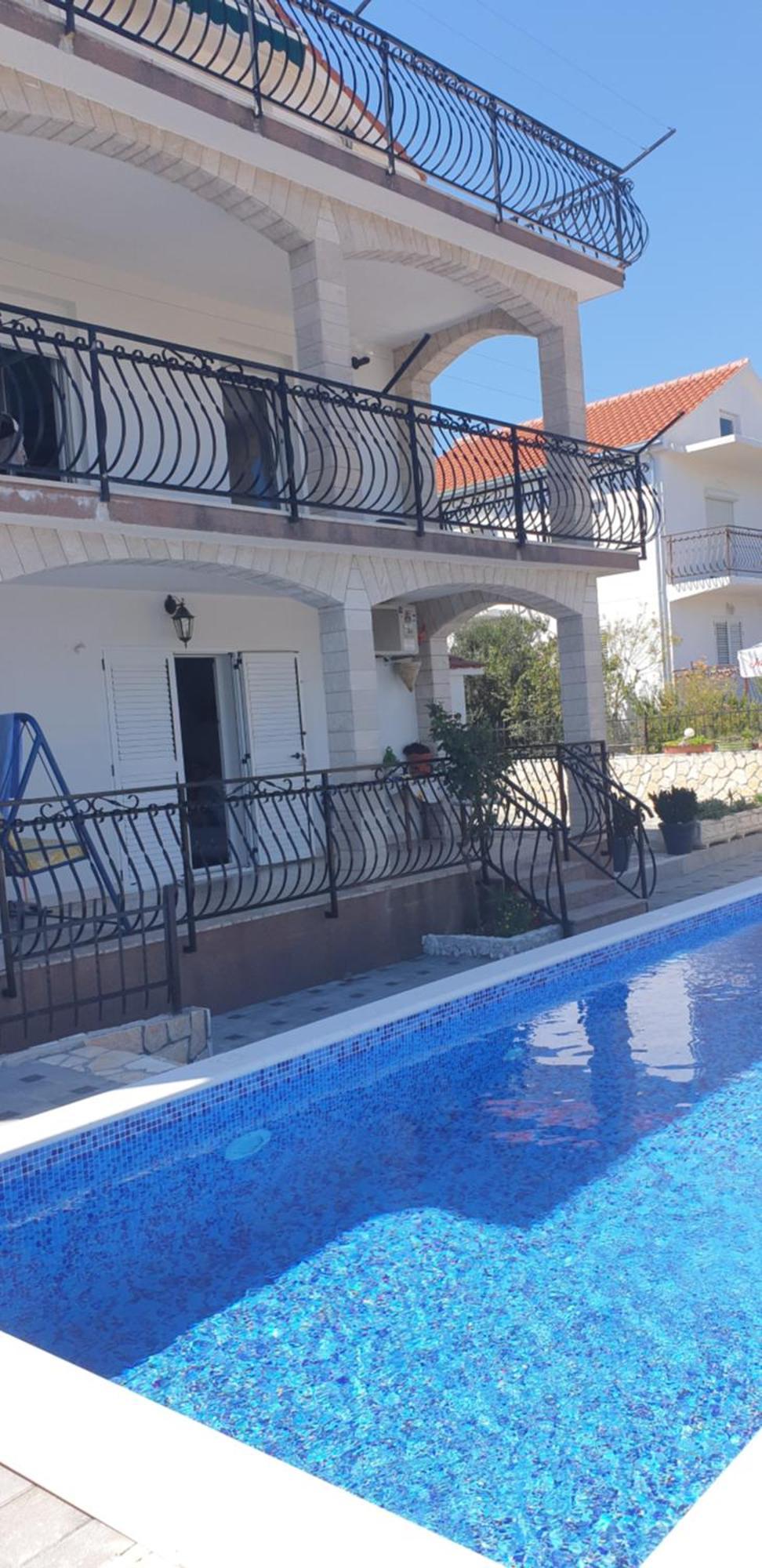Apartments Slavica โตรกีร์ ภายนอก รูปภาพ